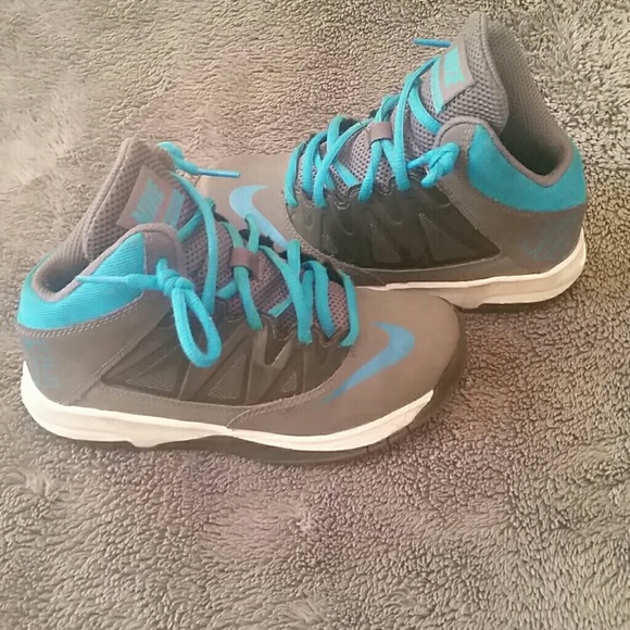 Boys Nike size 12.5 - Picture 1 of 1