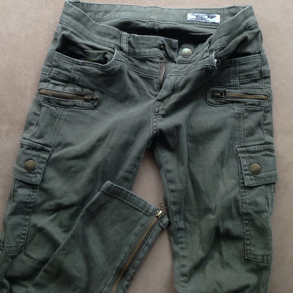 Blank cargo skinnys!- SOLD!!!!!! - Picture 2 of 4
