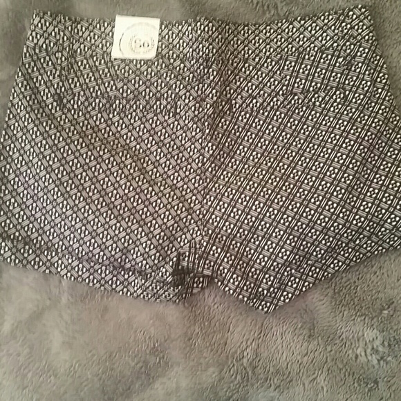 SO shorts size 0 - Picture 2 of 2