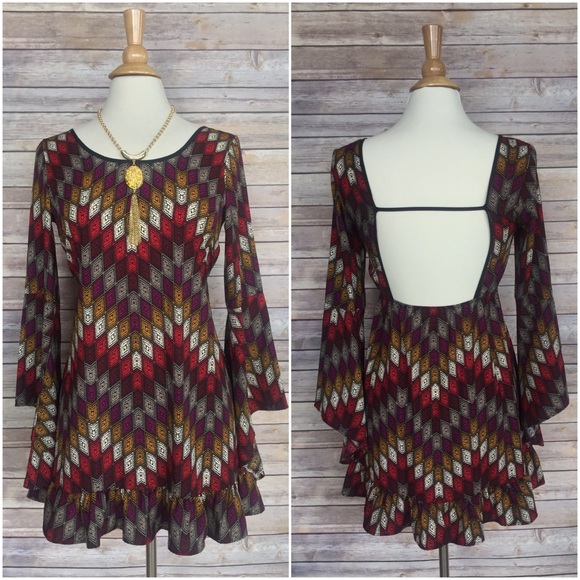 Boutique label Dresses & Skirts - ✳️ SALE✳️beautiful open back print dress sz small