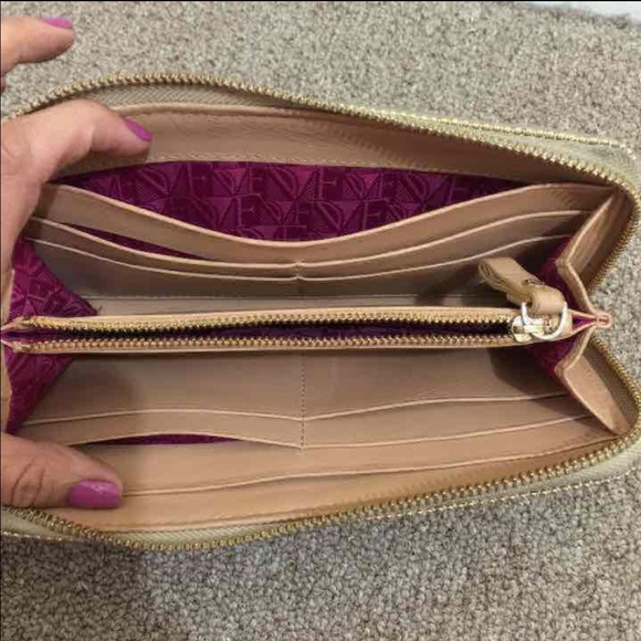 Dvf wallet - Picture 1 of 4