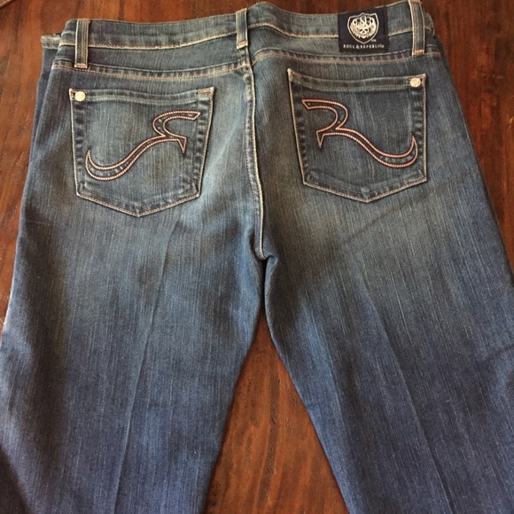 Rock and Republic jeans with pink stitching - Picture 2 of 3