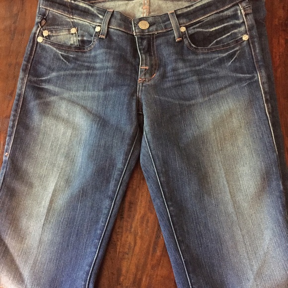 Rock and Republic jeans with pink stitching - Picture 3 of 3