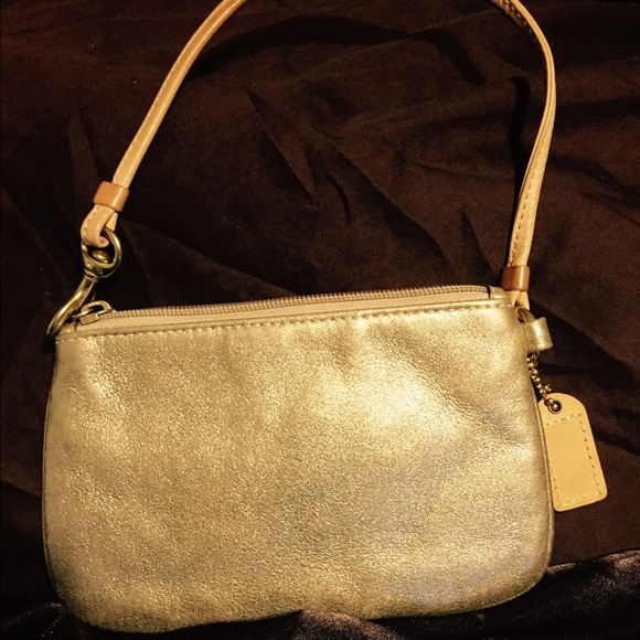 Coach wristlets gold - Picture 3 of 4