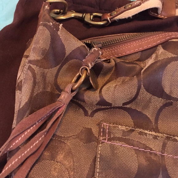 Coach purse - Picture 2 of 4