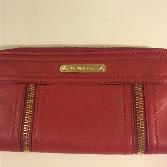 Michael Kors Handbags - Michael Michael Kors zip around wallet