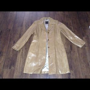 100% Women's Leather Jacket. Fits M/L