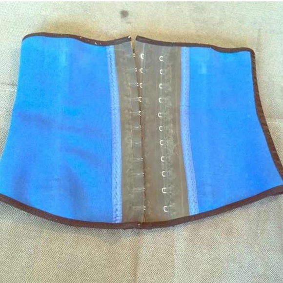 Medium waist trainer