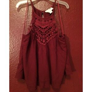 Neck cropped tank top