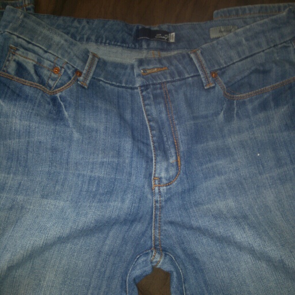 Jeans - Picture 1 of 3