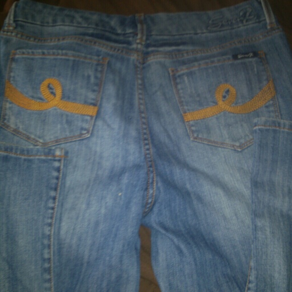 Jeans - Picture 3 of 3