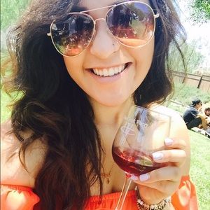 Meet your Posher, Gladys