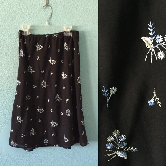 Floral Embroidered Skirt