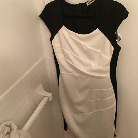 REDUCED! Chic black and white Modcloth dress