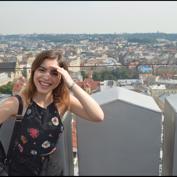 Meet your Posher, Ali