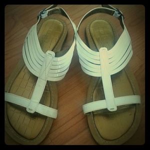 NEW* Indigo by CLARKS white sandals