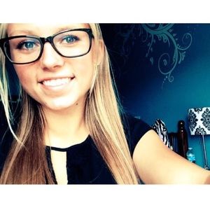 Meet your Posher, Michaela