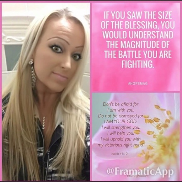 Meet your Posher, Jennifer👱🏼♀️𗂑 - Picture 5 of 8