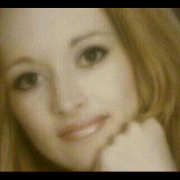 Meet your Posher, Alisa - Picture 1 of 1