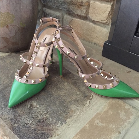 Valentino "Rock Stud" pumps - Picture 2 of 2