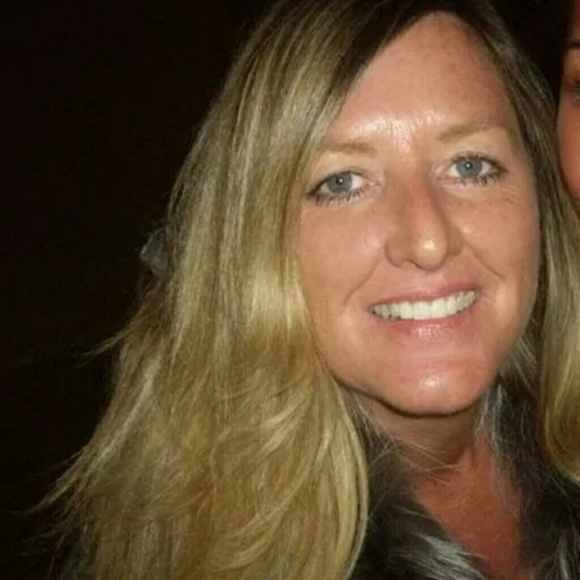 Meet your Posher, Dede - Picture 1 of 5