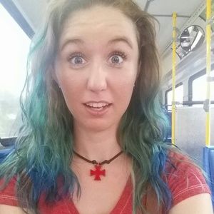 Meet your Posher, Hannah