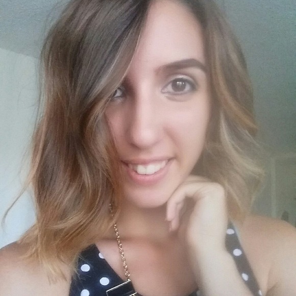 Meet your Posher, Shelly