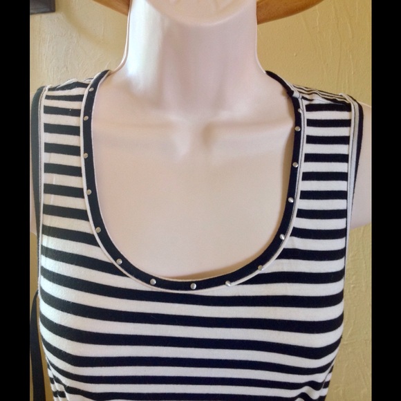 High low dress - Picture 2 of 3