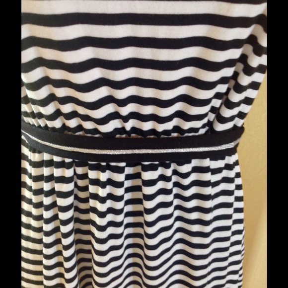 High low dress - Picture 3 of 3