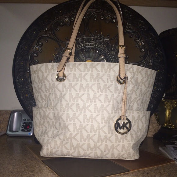 Michael Kors signature tote