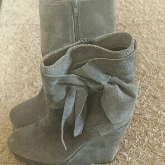 Wedge bootie