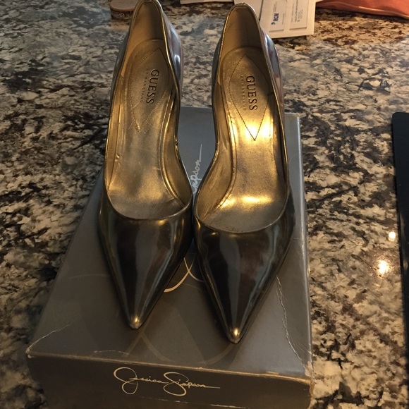 Guess by Marciano silver metallic heels