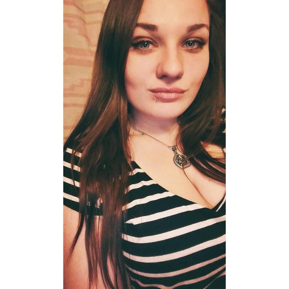 Meet your Posher, Brittany - Picture 1 of 1