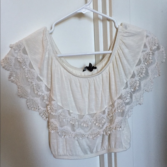 Sexy boho festival crochet crop top - Picture 3 of 3