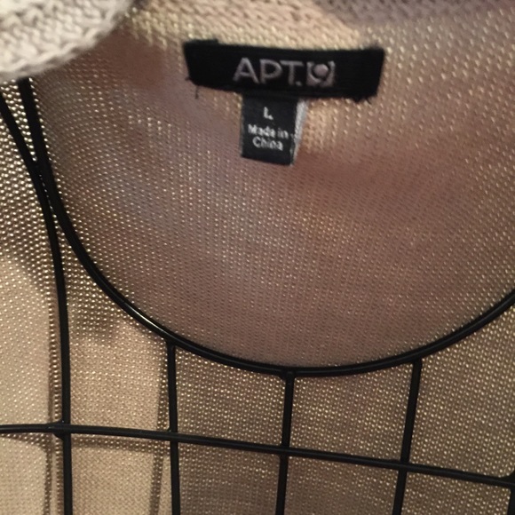 Sweater - Picture 3 of 3