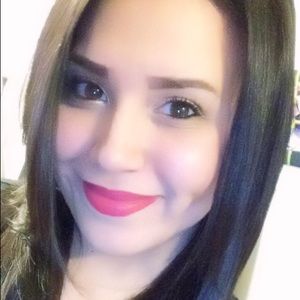 Meet your Posher, Kacilia