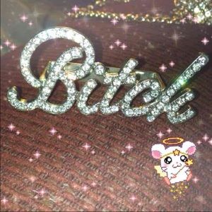 3 finger B*tch ring ♡