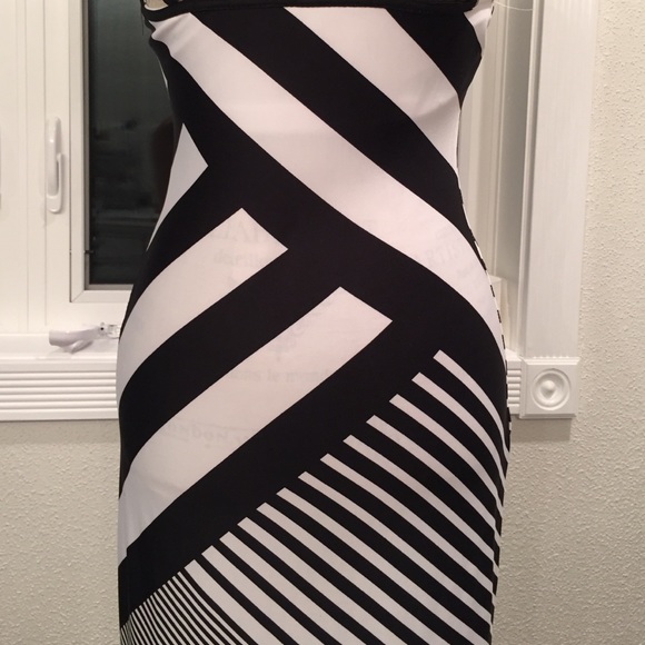 💥SOLD💥💕3X HP💕Abstract striped dress - Picture 4 of 4