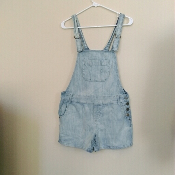 Cute Overall shorts