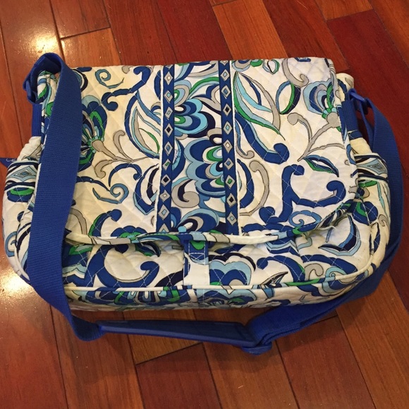 Vera Bradley messenger bag