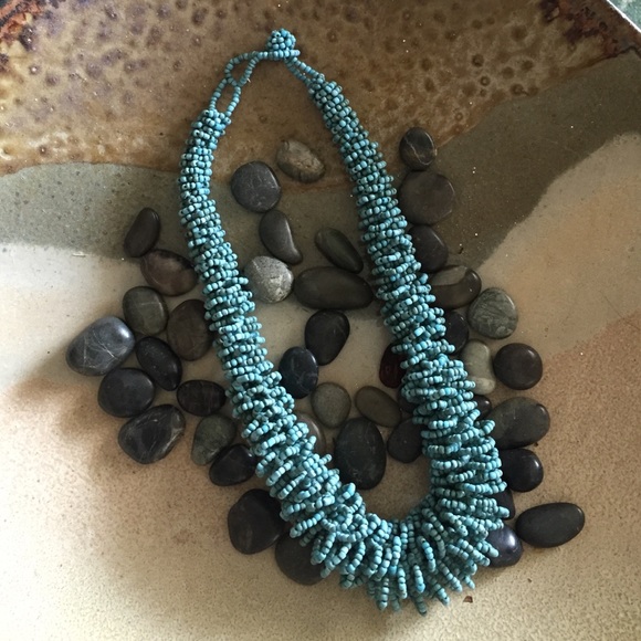 Beautiful turquoise beaded necklace - Picture 1 of 2