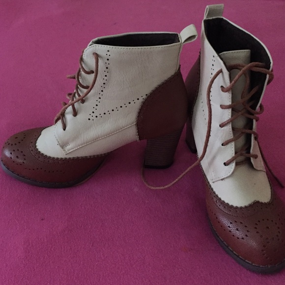 Fall boots - Picture 2 of 2