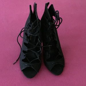 Black Shoes