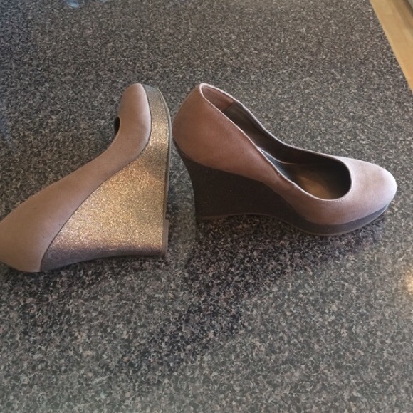 Fergie Shoes - NEW HEELS ❤️
