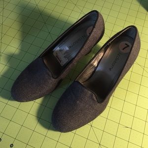 Gray Herringbone Tweed Pumps