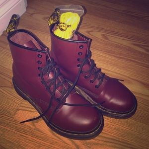 Doc Martens Maroon