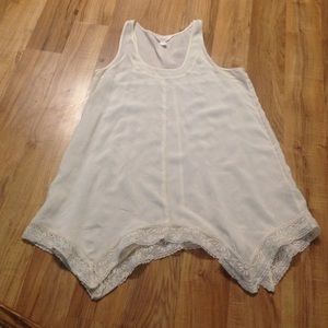 Butterfly style tank with lace detail