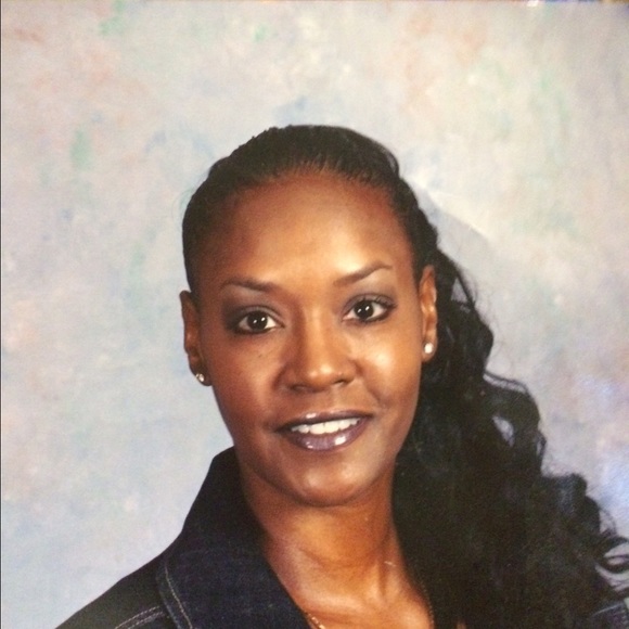 Meet your Posher, Helen - Picture 2 of 2