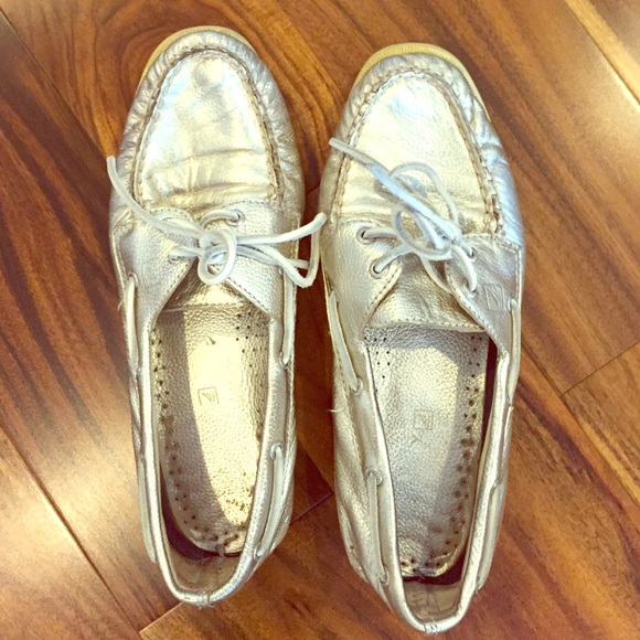 Gold Sperry topsiders - Picture 1 of 2