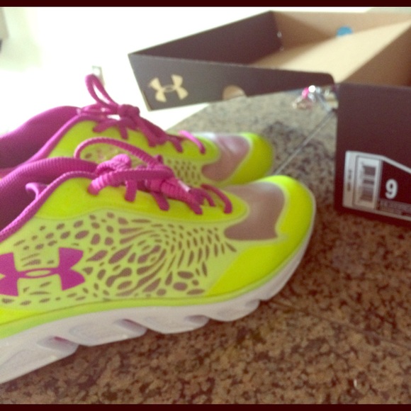 Under Armour Spine Lazer Shoes
